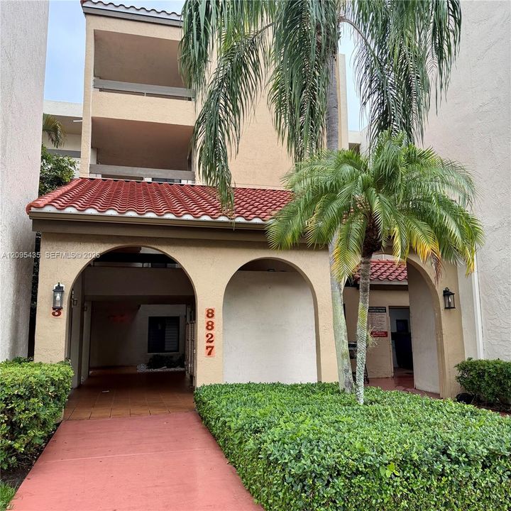 For Sale: $379,000 (3 beds, 2 baths, 1240 Square Feet)