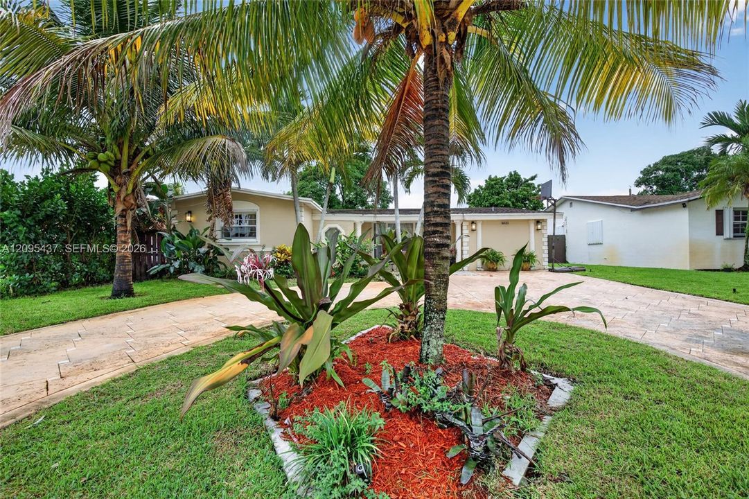 En Venta: $560,000 (3 camas, 2 baños, 2094 Pies cuadrados)