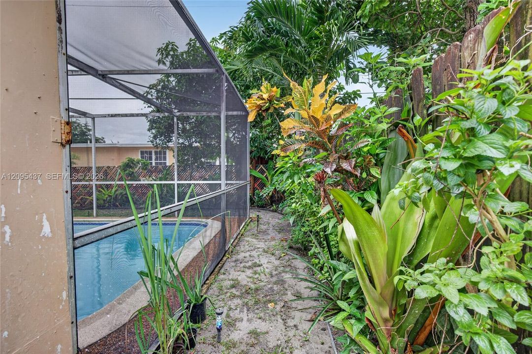 En Venta: $560,000 (3 camas, 2 baños, 2094 Pies cuadrados)