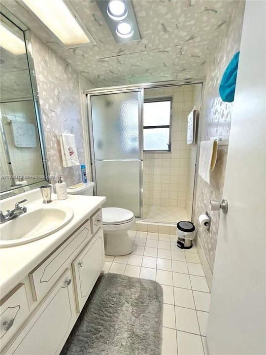 En Venta: $320,000 (3 camas, 2 baños, 1390 Pies cuadrados)