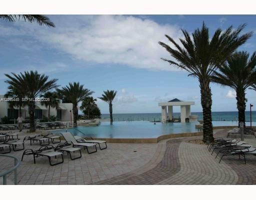 For Rent: $7,585 (2 beds, 2 baths, 1733 Square Feet)