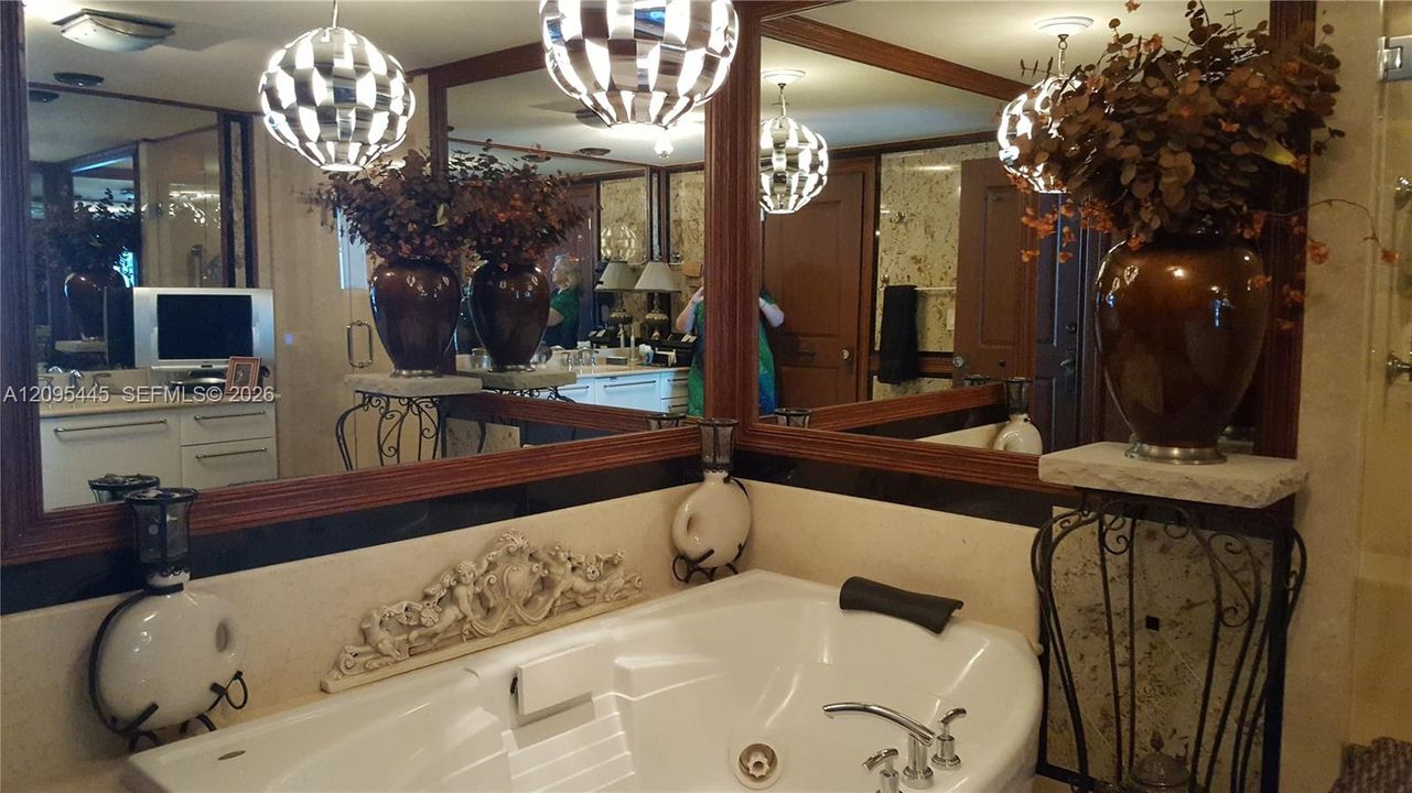 For Rent: $7,585 (2 beds, 2 baths, 1733 Square Feet)