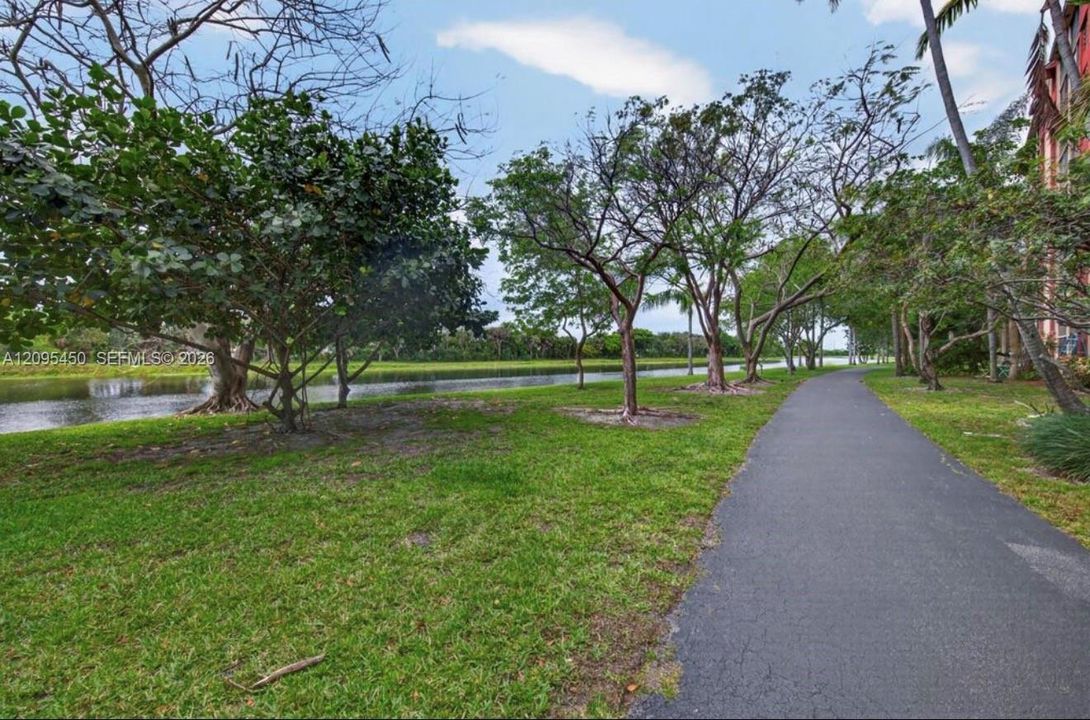 En Venta: $309,000 (2 camas, 2 baños, 1222 Pies cuadrados)