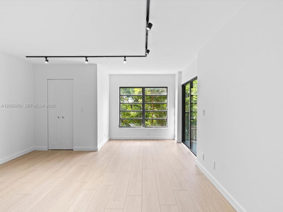 En Venta: $309,000 (2 camas, 2 baños, 1222 Pies cuadrados)