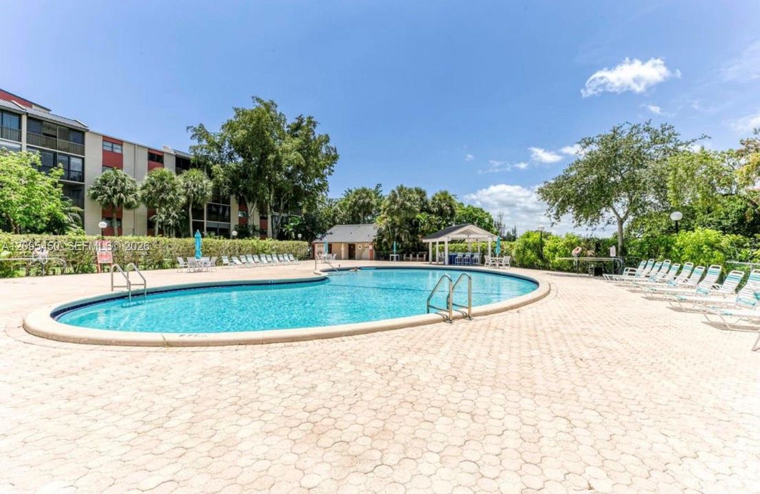 En Venta: $309,000 (2 camas, 2 baños, 1222 Pies cuadrados)