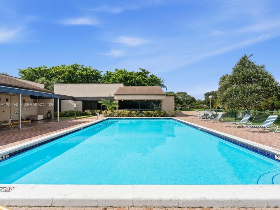 En Venta: $309,000 (2 camas, 2 baños, 1222 Pies cuadrados)