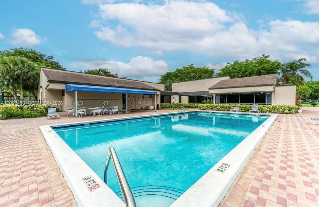 En Venta: $309,000 (2 camas, 2 baños, 1222 Pies cuadrados)