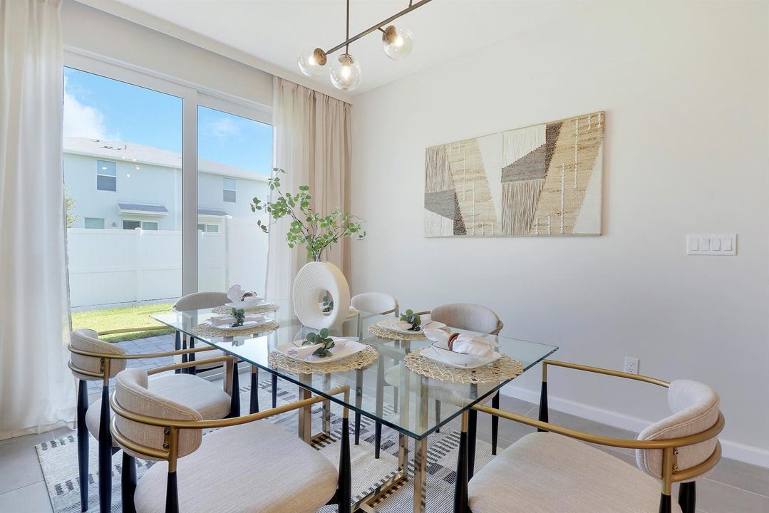 Dining area, second angle
