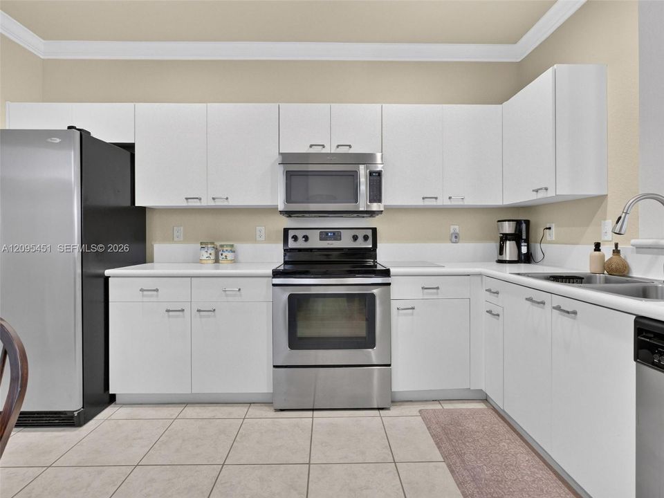For Rent: $3,800 (4 beds, 2 baths, 1851 Square Feet)