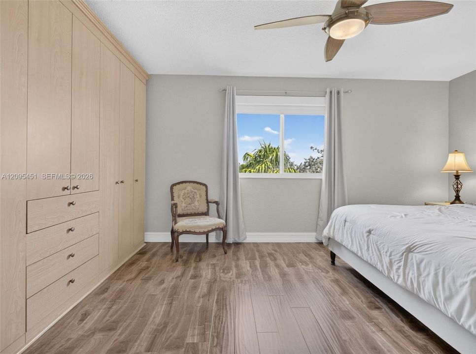 For Rent: $3,800 (4 beds, 2 baths, 1851 Square Feet)