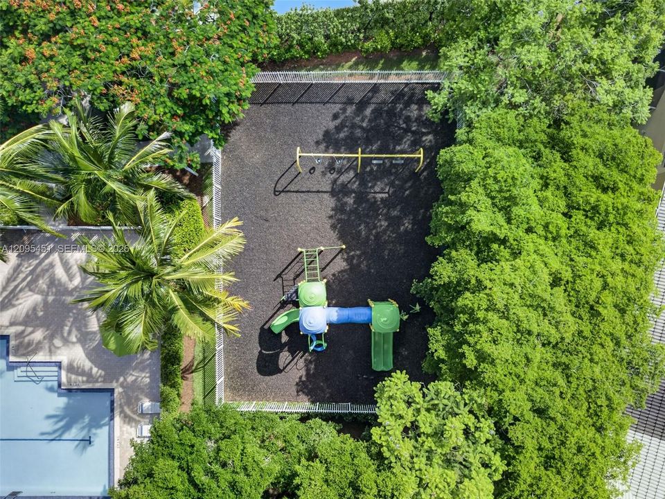 For Rent: $3,800 (4 beds, 2 baths, 1851 Square Feet)