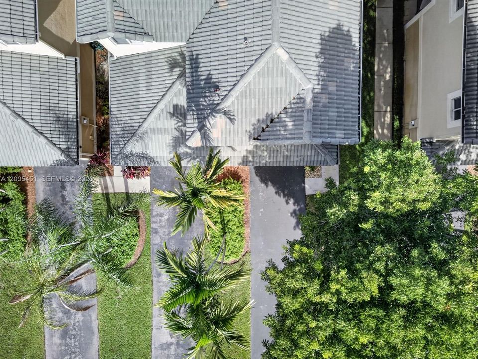 For Rent: $3,800 (4 beds, 2 baths, 1851 Square Feet)