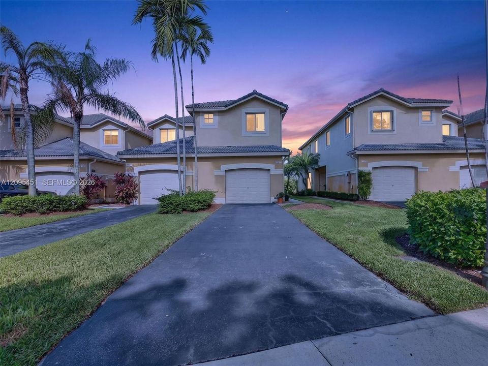 For Rent: $3,800 (4 beds, 2 baths, 1851 Square Feet)