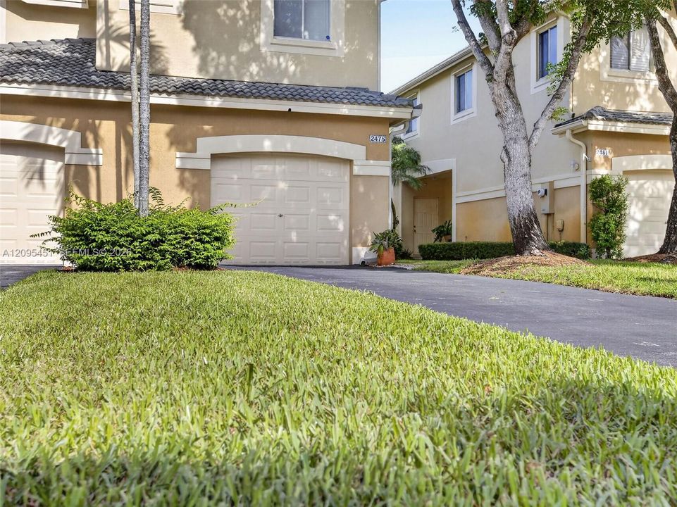 For Rent: $3,800 (4 beds, 2 baths, 1851 Square Feet)