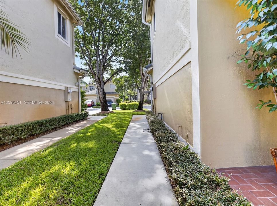 For Rent: $3,800 (4 beds, 2 baths, 1851 Square Feet)