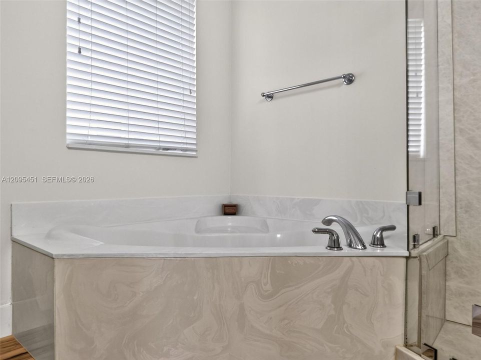 For Rent: $3,800 (4 beds, 2 baths, 1851 Square Feet)