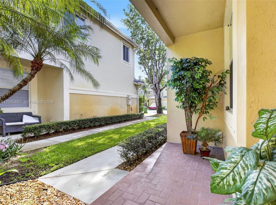 For Rent: $3,800 (4 beds, 2 baths, 1851 Square Feet)