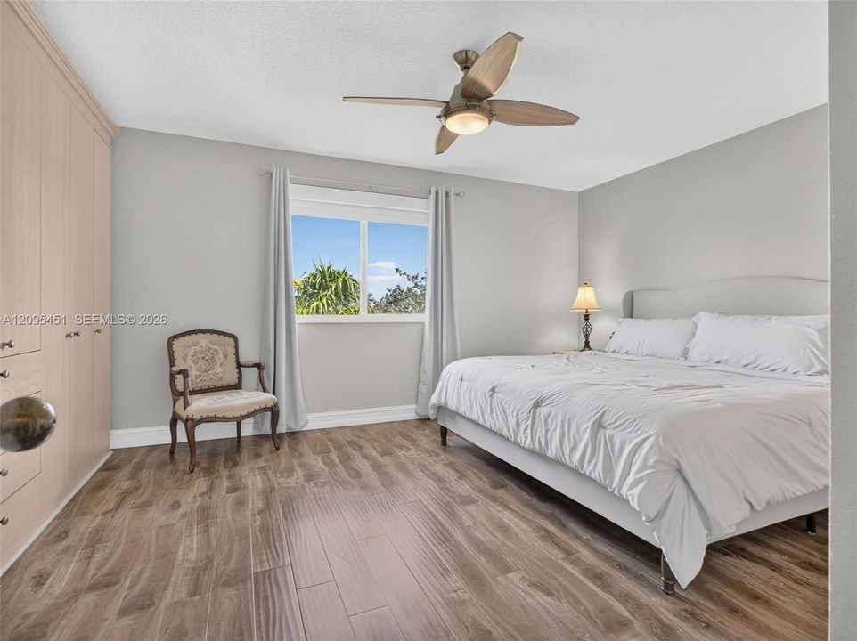 For Rent: $3,800 (4 beds, 2 baths, 1851 Square Feet)