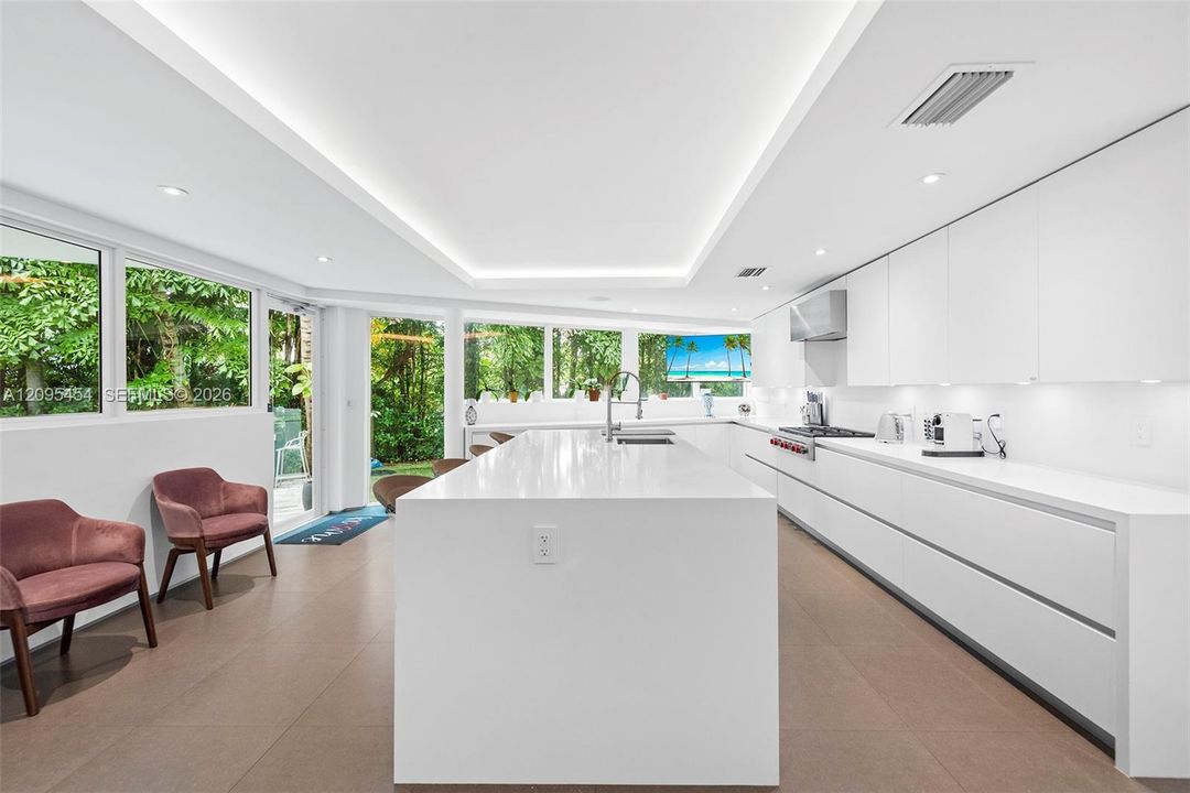 For Sale: $7,499,000 (6 beds, 7 baths, 7249 Square Feet)