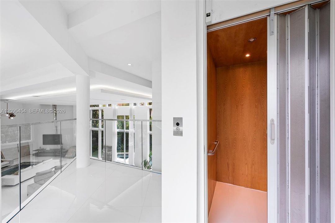 For Sale: $7,499,000 (6 beds, 7 baths, 7249 Square Feet)
