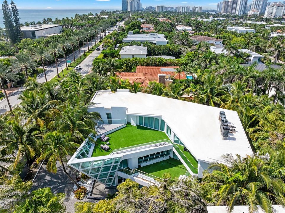 For Sale: $7,499,000 (6 beds, 7 baths, 7249 Square Feet)