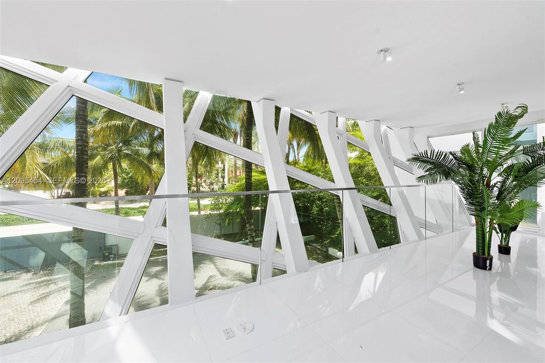 For Sale: $7,499,000 (6 beds, 7 baths, 7249 Square Feet)