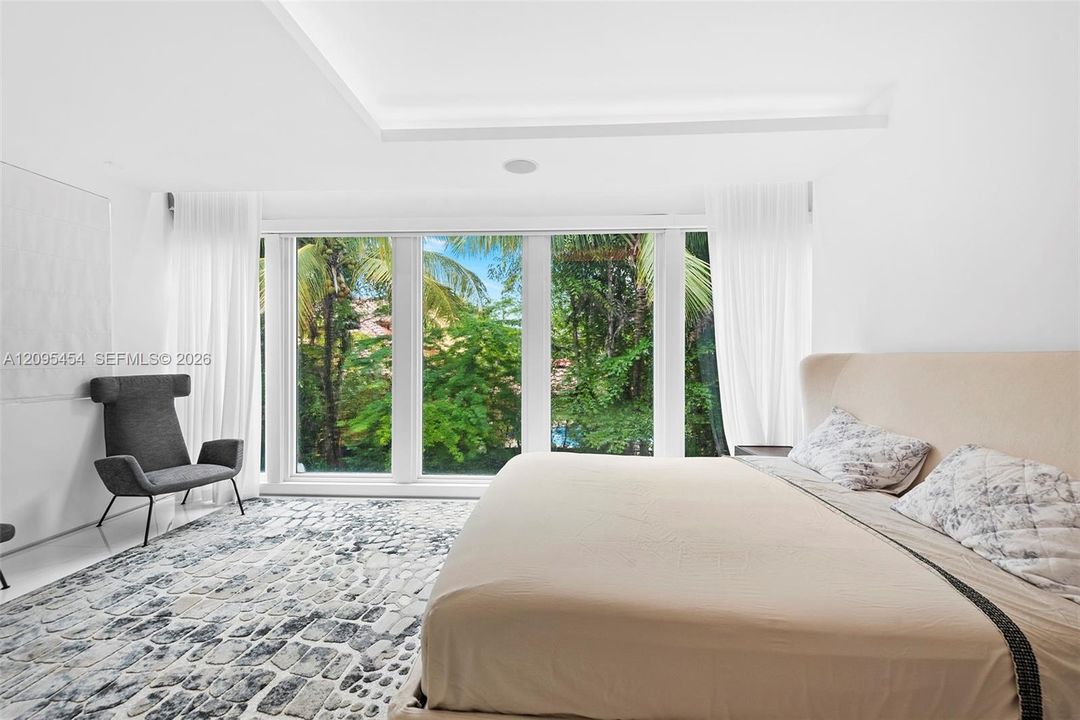 For Sale: $7,499,000 (6 beds, 7 baths, 7249 Square Feet)