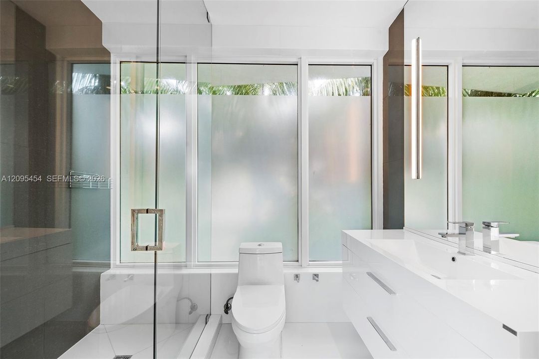 For Sale: $7,499,000 (6 beds, 7 baths, 7249 Square Feet)