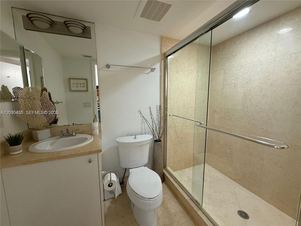 For Rent: $6,000 (3 beds, 3 baths, 1702 Square Feet)