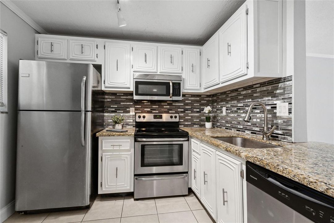 All stainless appliances