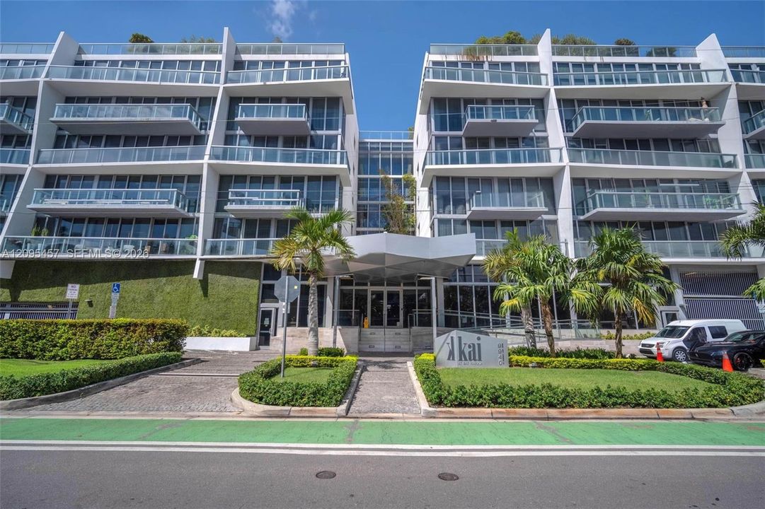For Rent: $7,500 (2 beds, 2 baths, 1280 Square Feet)
