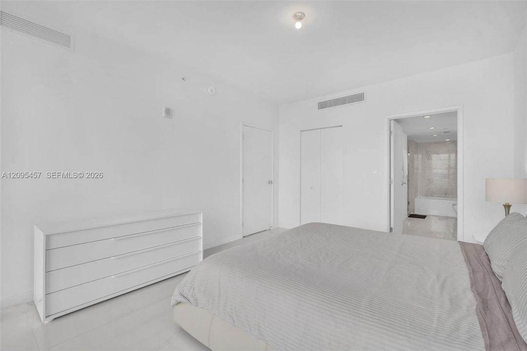 For Rent: $7,500 (2 beds, 2 baths, 1280 Square Feet)