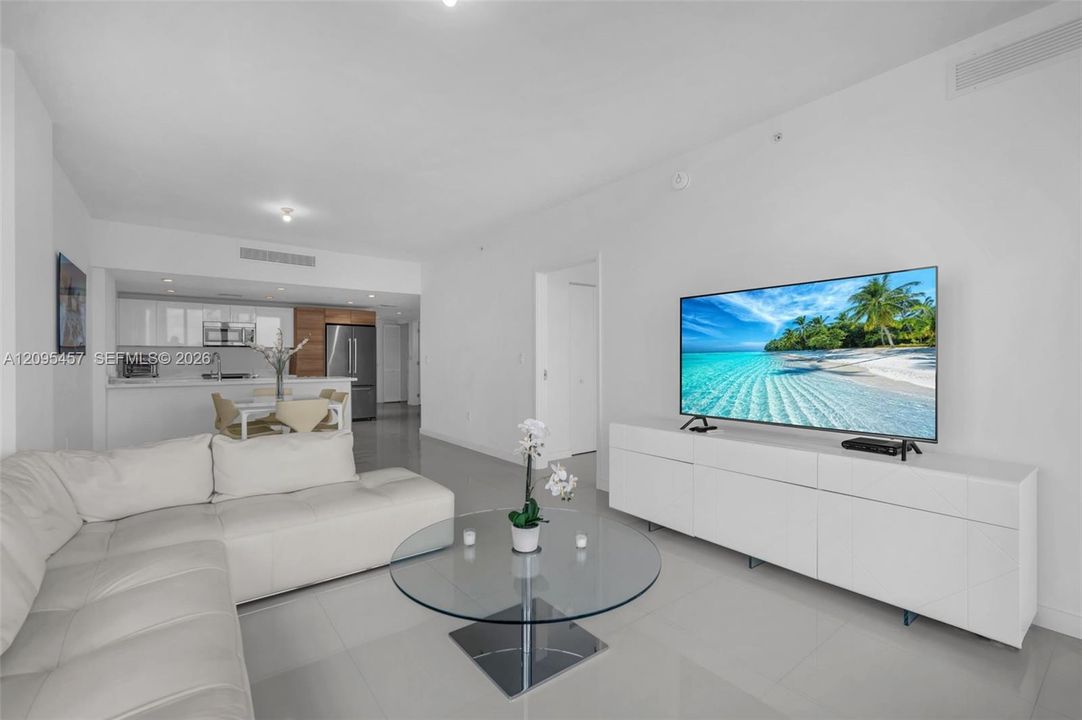 For Rent: $7,500 (2 beds, 2 baths, 1280 Square Feet)