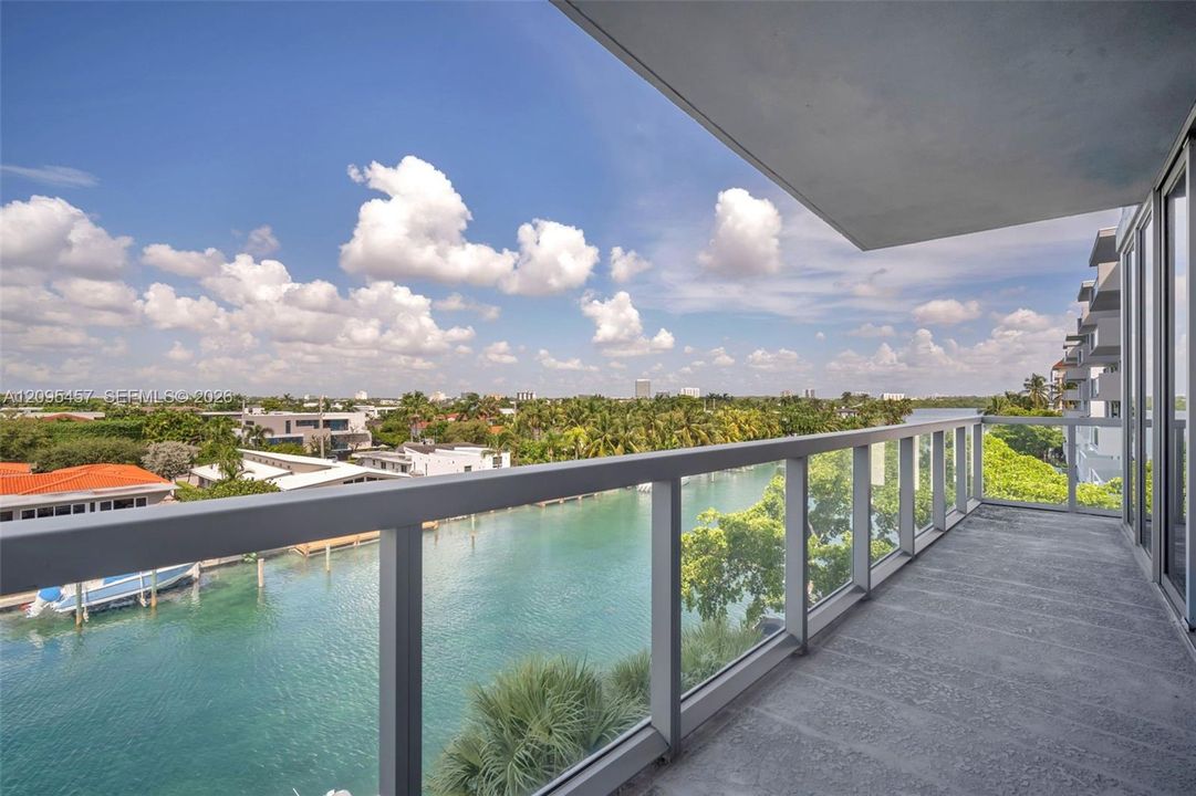 For Rent: $7,500 (2 beds, 2 baths, 1280 Square Feet)