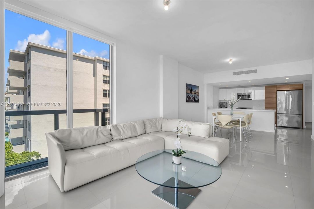 For Rent: $7,500 (2 beds, 2 baths, 1280 Square Feet)