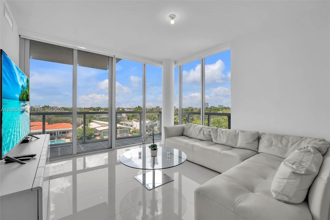 For Rent: $7,500 (2 beds, 2 baths, 1280 Square Feet)