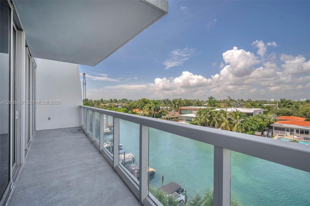 For Rent: $7,500 (2 beds, 2 baths, 1280 Square Feet)