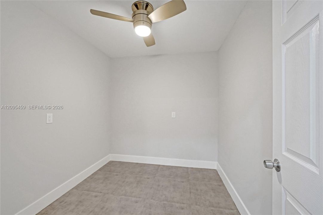 For Sale: $299,000 (2 beds, 2 baths, 1385 Square Feet)