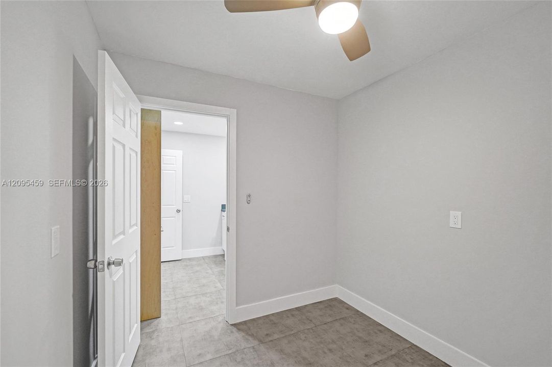 For Sale: $299,000 (2 beds, 2 baths, 1385 Square Feet)