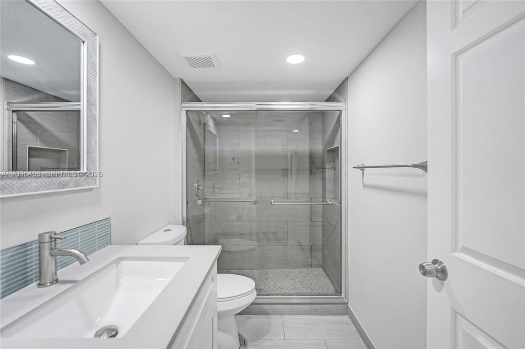 For Sale: $299,000 (2 beds, 2 baths, 1385 Square Feet)