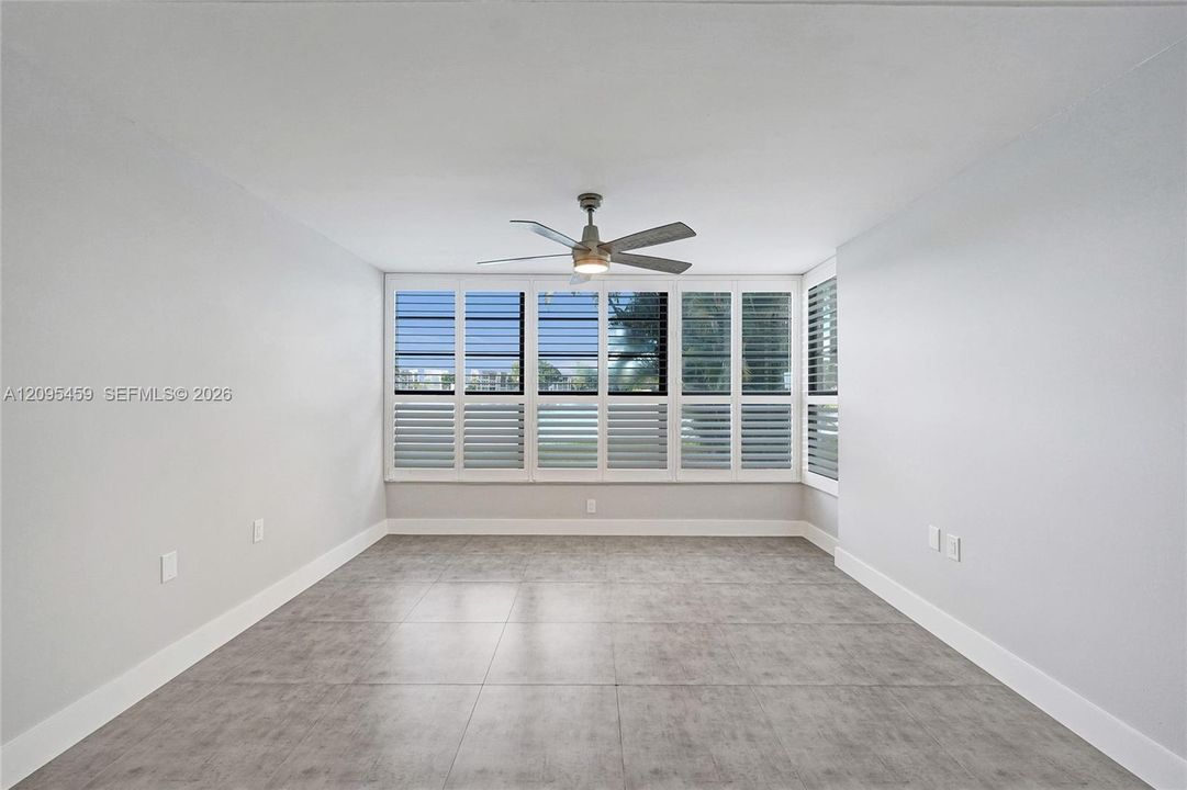 For Sale: $299,000 (2 beds, 2 baths, 1385 Square Feet)