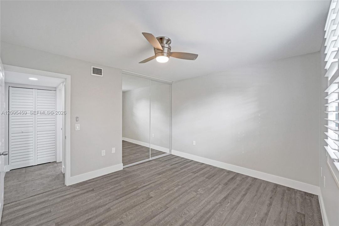 For Sale: $299,000 (2 beds, 2 baths, 1385 Square Feet)