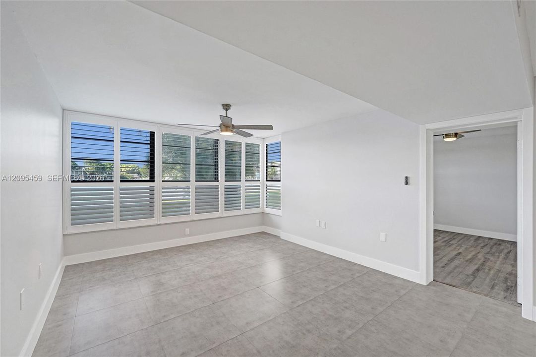 For Sale: $299,000 (2 beds, 2 baths, 1385 Square Feet)
