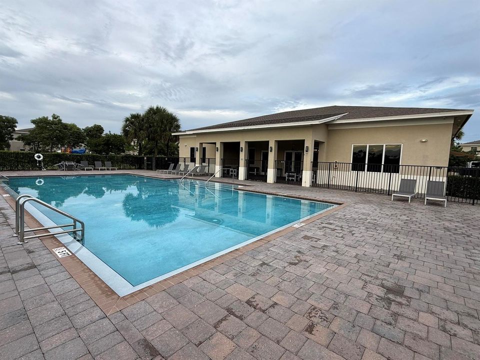 Pool 2