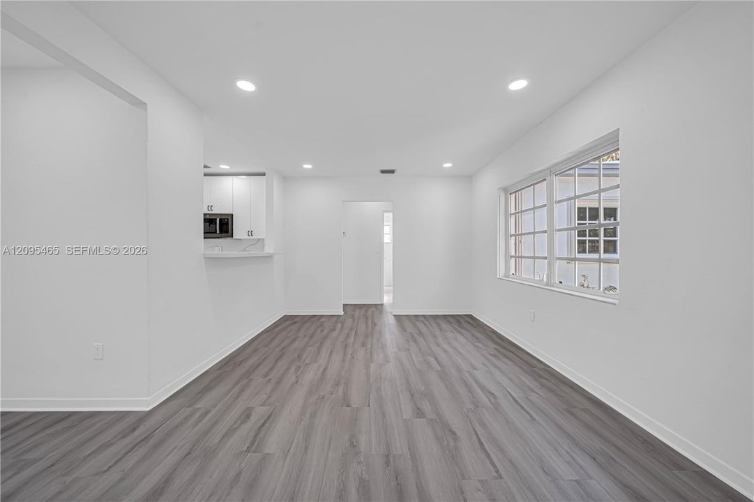 For Sale: $749,000 (3 beds, 2 baths, 1433 Square Feet)