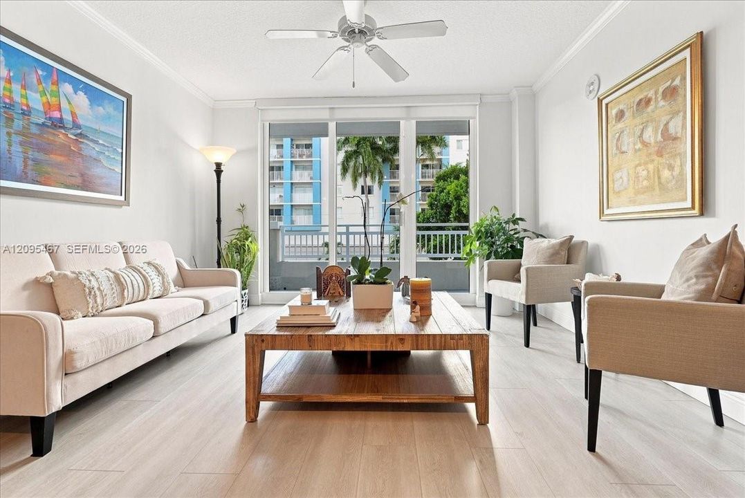For Rent: $3,500 (2 beds, 2 baths, 1027 Square Feet)