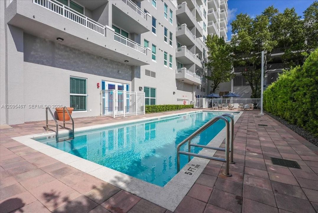 For Rent: $3,500 (2 beds, 2 baths, 1027 Square Feet)