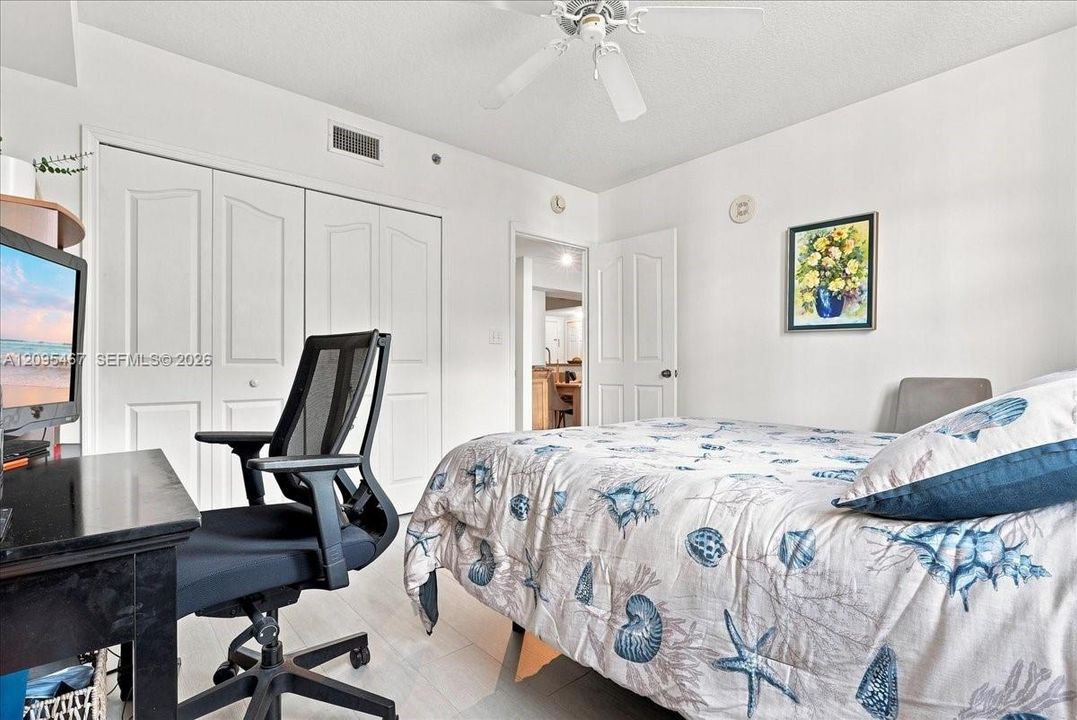 For Rent: $3,500 (2 beds, 2 baths, 1027 Square Feet)