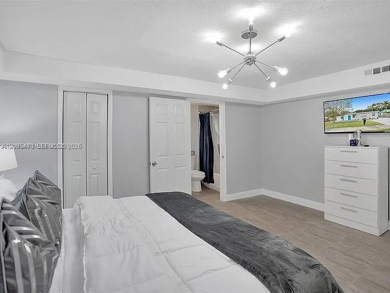 En Renta: $4,650 (4 camas, 3 baños, 1963 Pies cuadrados)