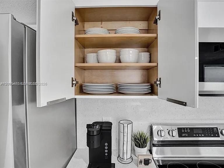 En Renta: $4,650 (4 camas, 3 baños, 1963 Pies cuadrados)